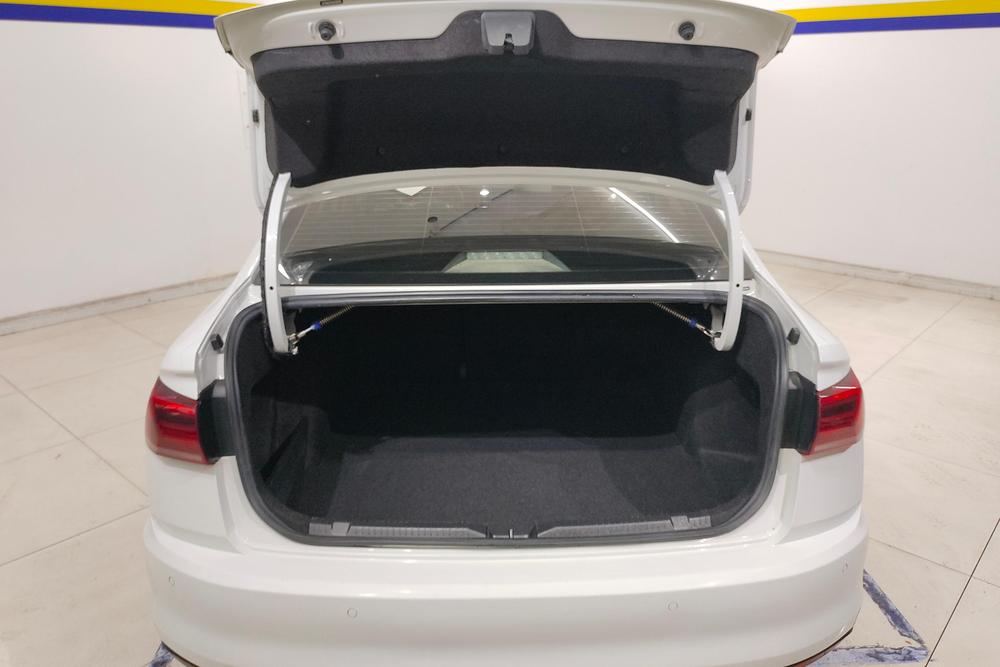 Volkswagen Bora 2020 car image #17