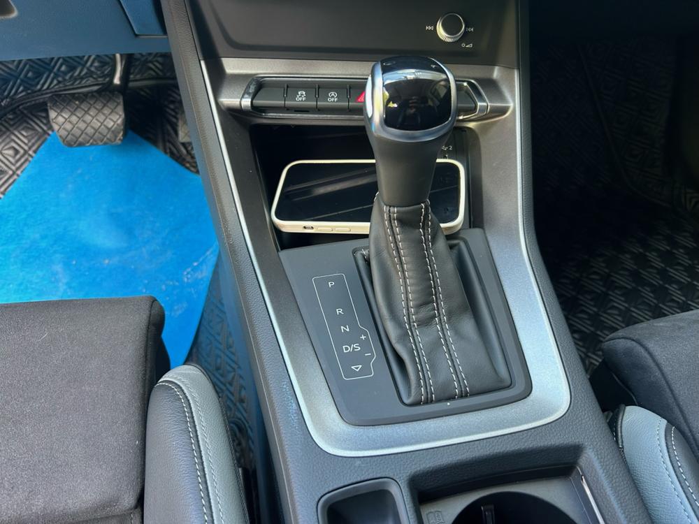 Audi Q3 2022 car image #8