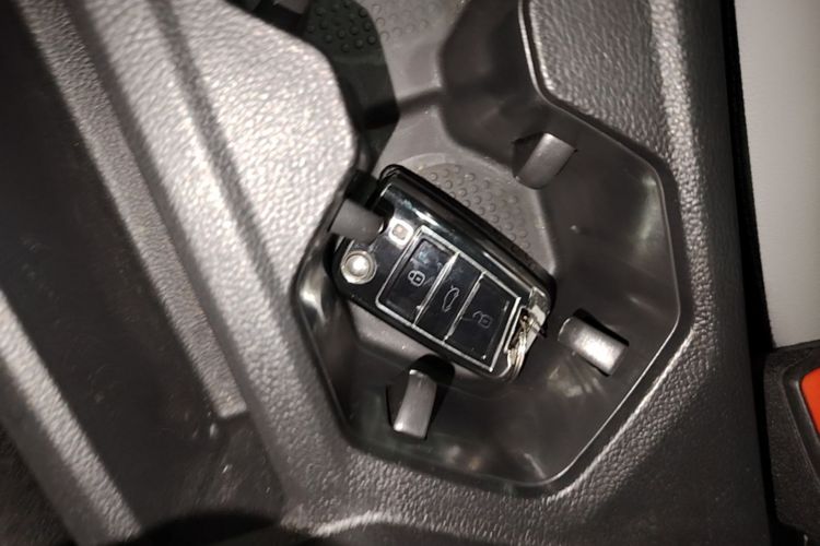 Volkswagen Bora 2025 car image #14