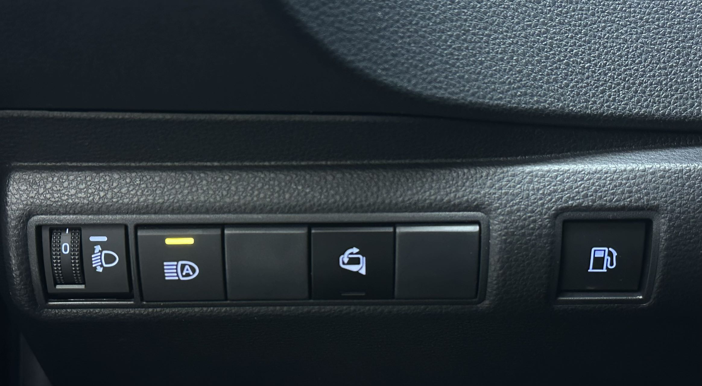 Toyota Corolla 2022 immagine di auto #14