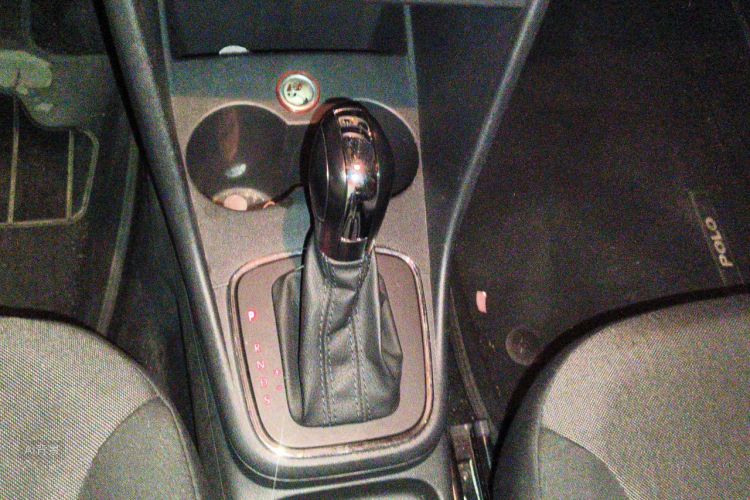 Volkswagen Polo 2015 #16 Volkswagen Polo 2015 car image #16