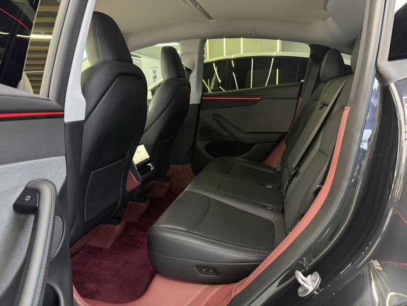 Tesla Model Y 2025 #5 Tesla Model Y 2025 car image #5