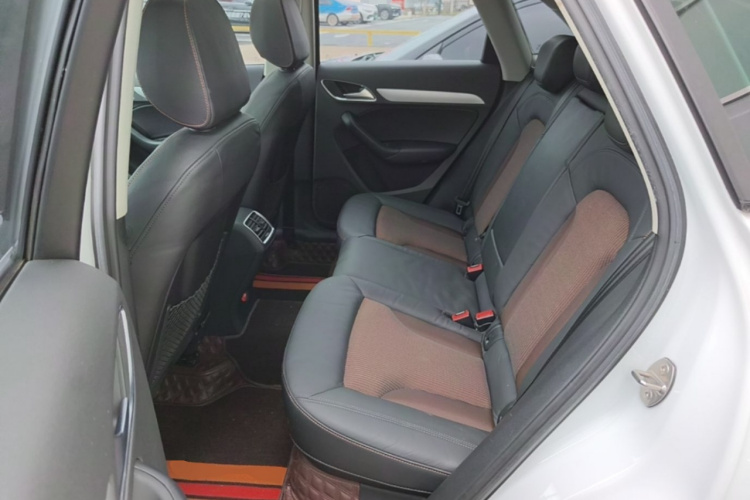 Audi Q3 2019 #17 Audi Q3 2019 car image #17