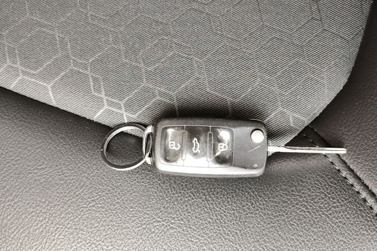 Volkswagen Santana 2016 car image #14