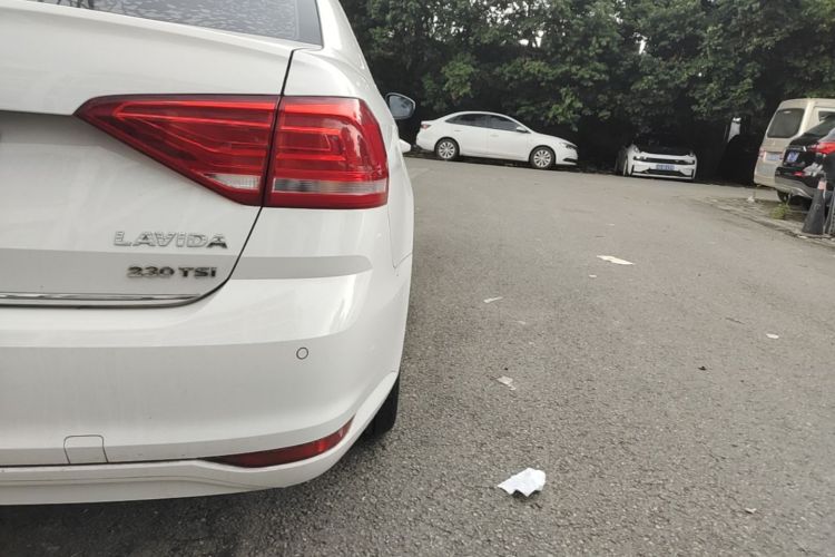 Volkswagen Lavida 2017 car image #8