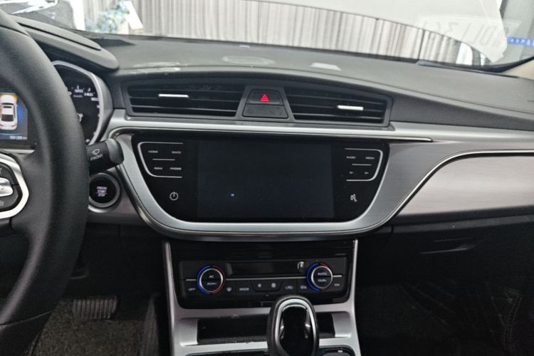 GEELY Emgrand GL 2019 car image #13