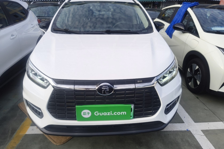 BYD Yuan New Energy 2019 #3 BYD Yuan New Energy 2019 car image #3