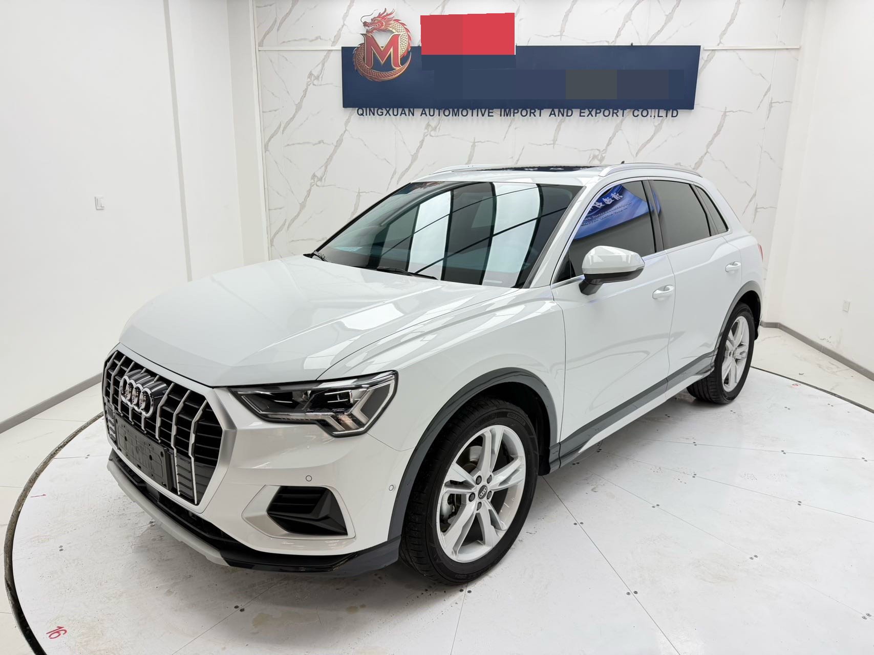 Audi Q3 2023 car image 