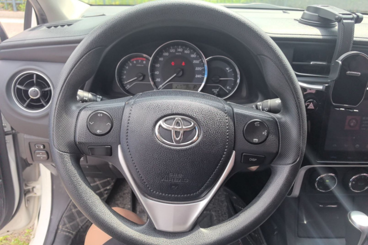 Toyota Corolla 2017 car image #11