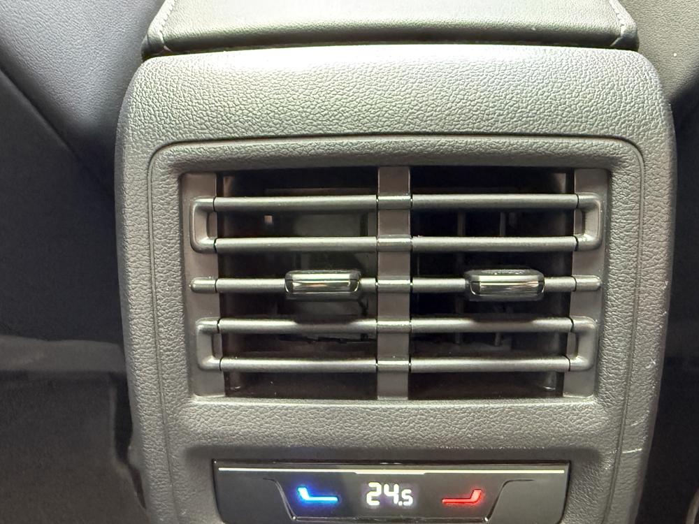 Volkswagen Golf 2021 car image #14