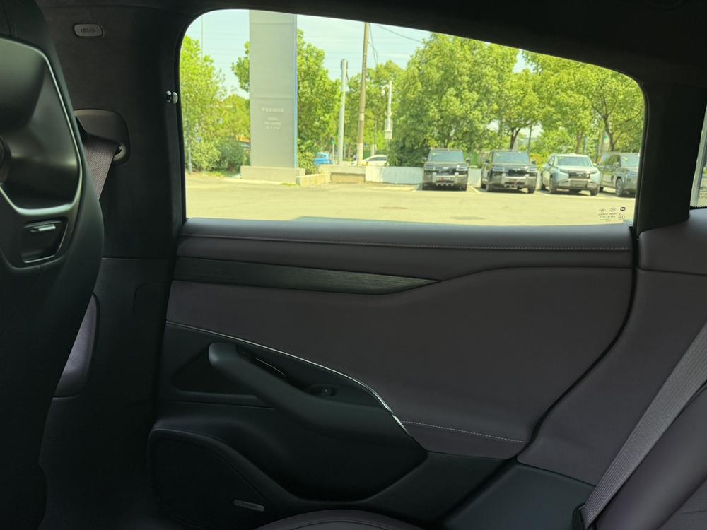 MI SU7 2024 car image #11