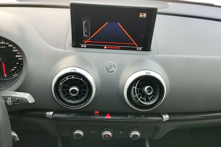 Audi A3 2019 car image #13