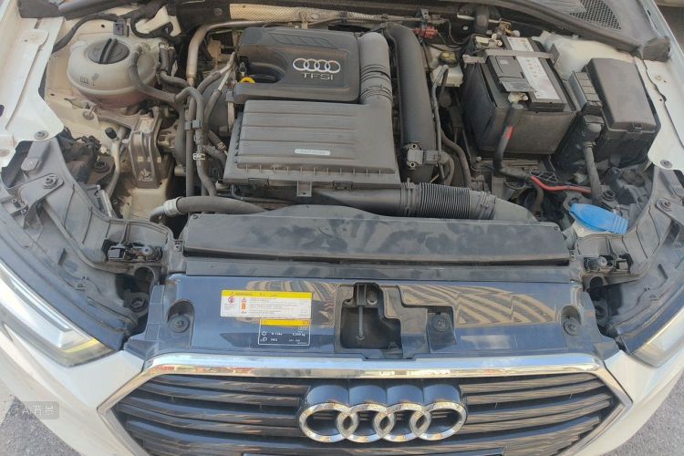 Audi A3 2019 car image #22