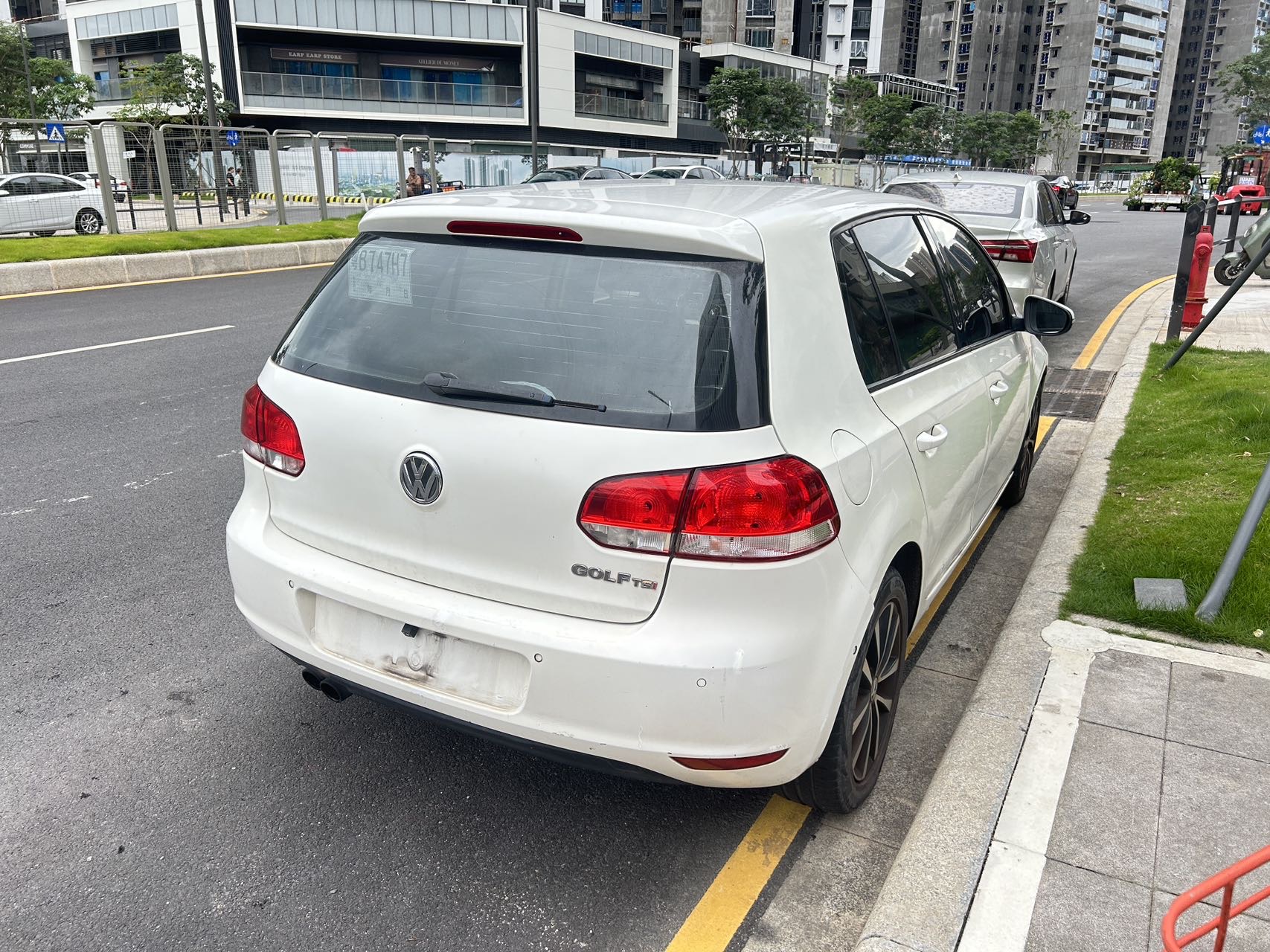 Volkswagen Golf 2012 car image #4
