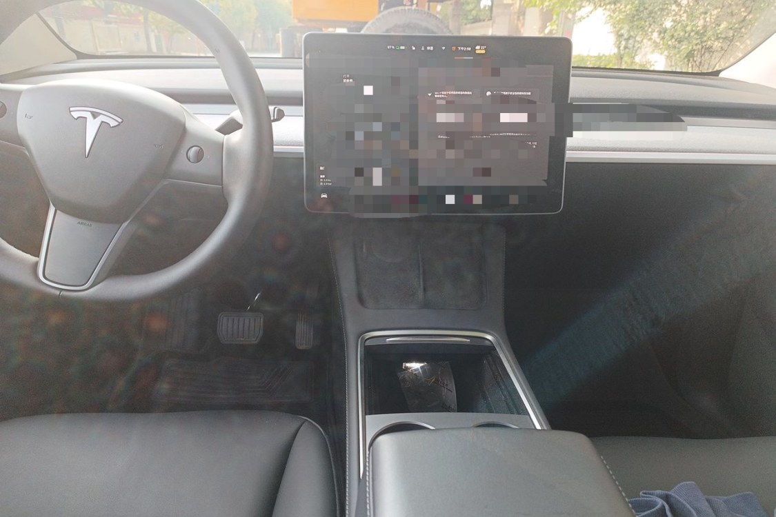 Tesla Model Y 2024 #21 Tesla Model Y 2024 immagine di auto #21