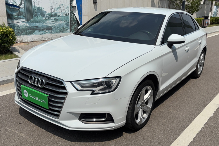 Audi A3 2019 car image #2