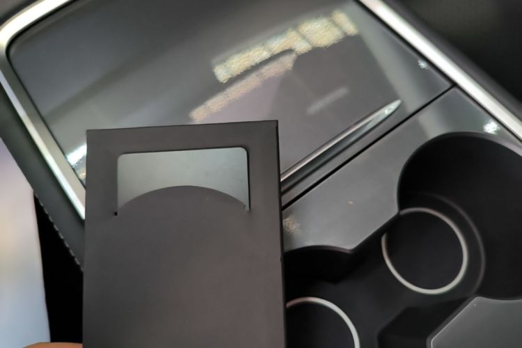 Tesla Model Y 2024 #9 Tesla Model Y 2024 car image #9