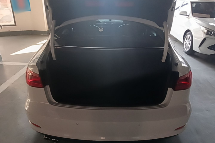 Audi A3 2016 car image #19
