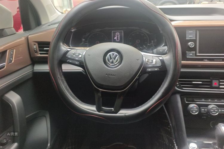Volkswagen Tharu 2020 car image #12