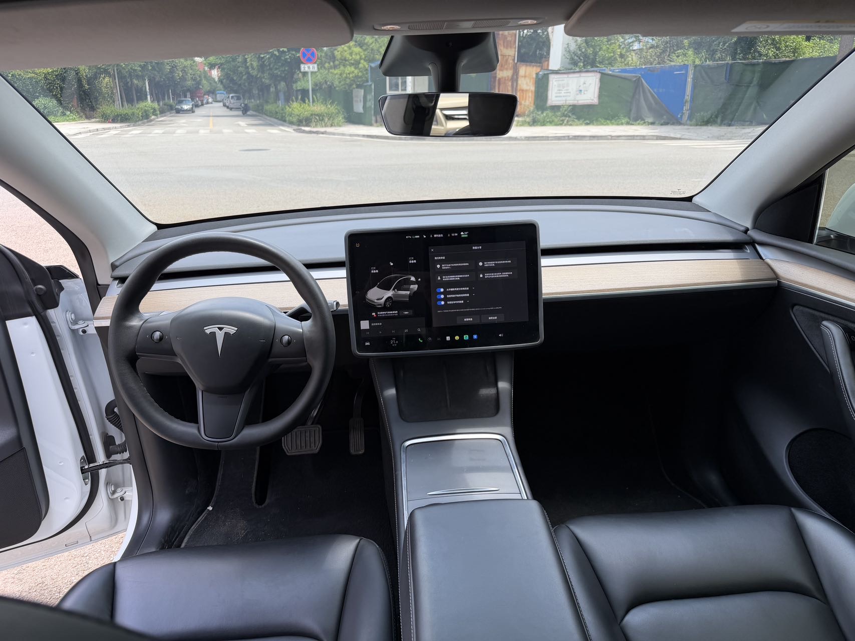 Tesla Model Y 2021 #5 Tesla Model Y 2021 car image #5