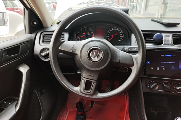 Volkswagen Santana 2016 car image #11