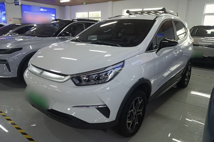 BYD Yuan Pro 2023 #2 BYD Yuan Pro 2023 car image #2