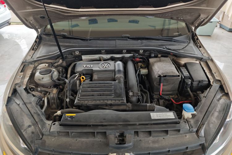 Volkswagen Golf 2015 car image #22