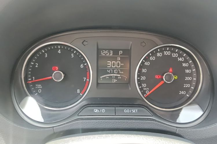 Volkswagen Polo 2018 car image #23