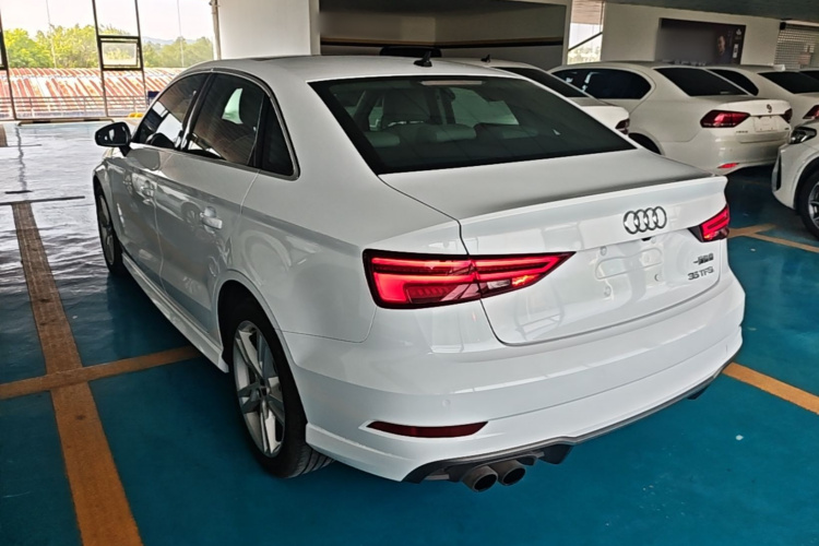 Audi A3 2019 car image #5