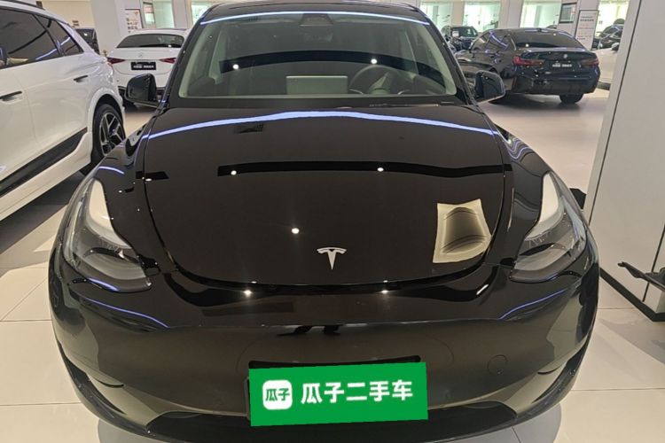 Tesla Model Y 2023 #3 Tesla Model Y 2023 car image #3