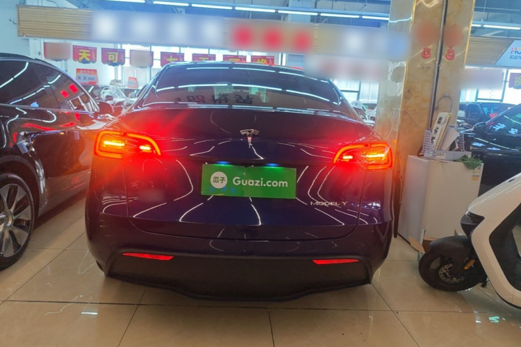 Tesla Model Y 2021 #4 Tesla Model Y 2021 car image #4