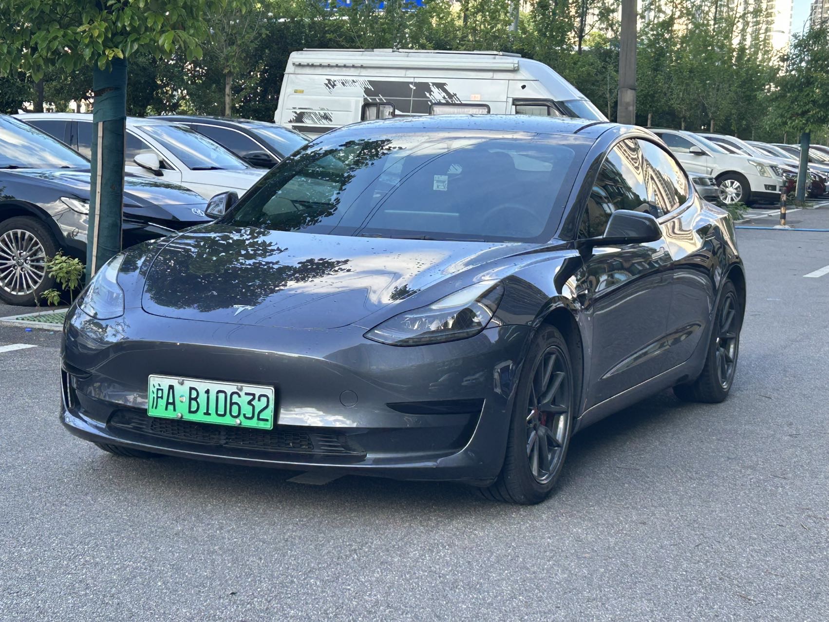 Tesla Model 3 2021 car image 