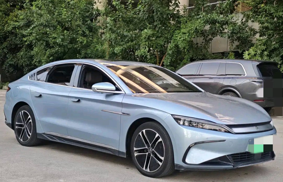 BYD Han 2023 car image #2