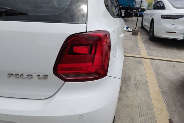 Volkswagen Polo 2014 #8 Volkswagen Polo 2014 car image #8