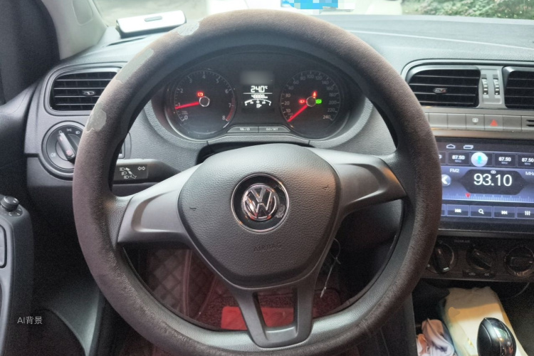 Volkswagen Polo 2018 car image #12