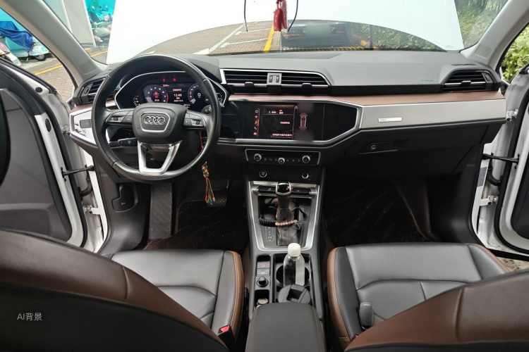 Audi Q3 2021 immagine di auto #11