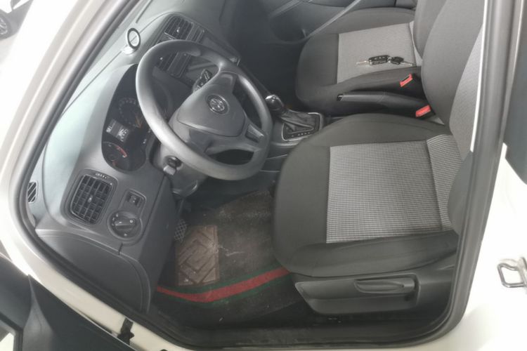 Volkswagen Polo 2017 #15 Volkswagen Polo 2017 car image #15