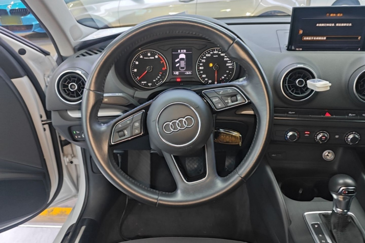 Audi A3 2019 #11 Audi A3 2019 car image #11