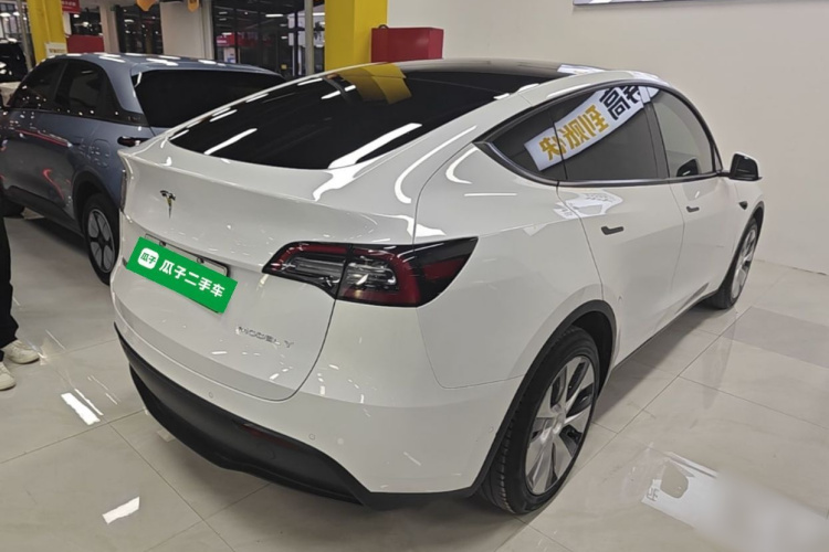 Tesla Model Y 2021 #7 Tesla Model Y 2021 car image #7