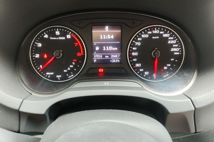 Audi A3 2019 car image #12