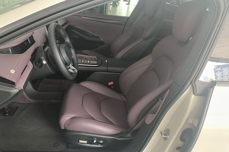 MI SU7 2025 car image #15