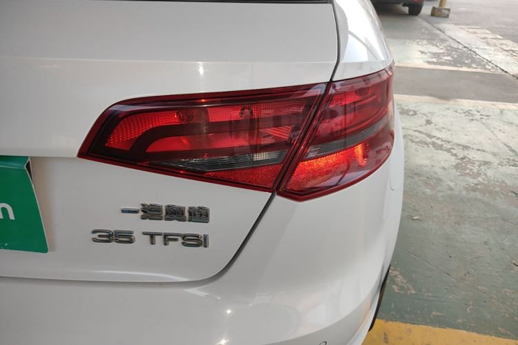 Audi A3 2015 car image #8