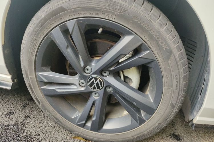 Volkswagen Golf 2021 car image #9