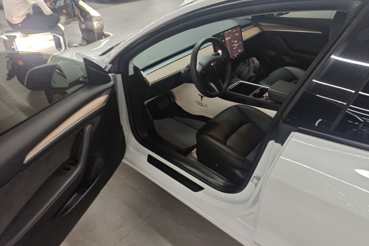 Tesla Model 3 2023 #16 Tesla Model 3 2023 car image #16
