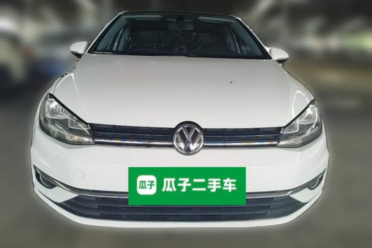 Volkswagen Golf 2020 car image #3