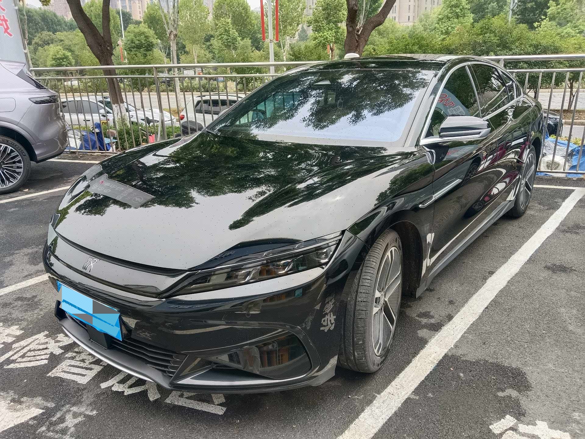 BYD Han 2023 car image 