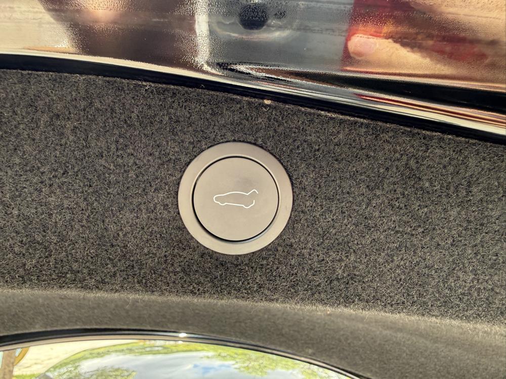 Tesla Model 3 2024 #10 Tesla Model 3 2024 car image #10