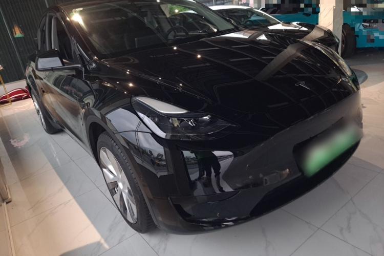 Tesla Model Y 2023 #4 Tesla Model Y 2023 car image #4