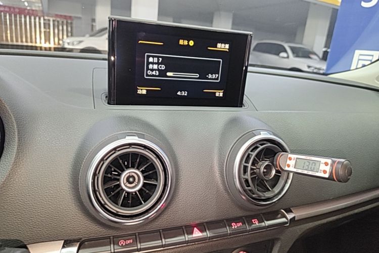 Audi A3 2017 car image #13