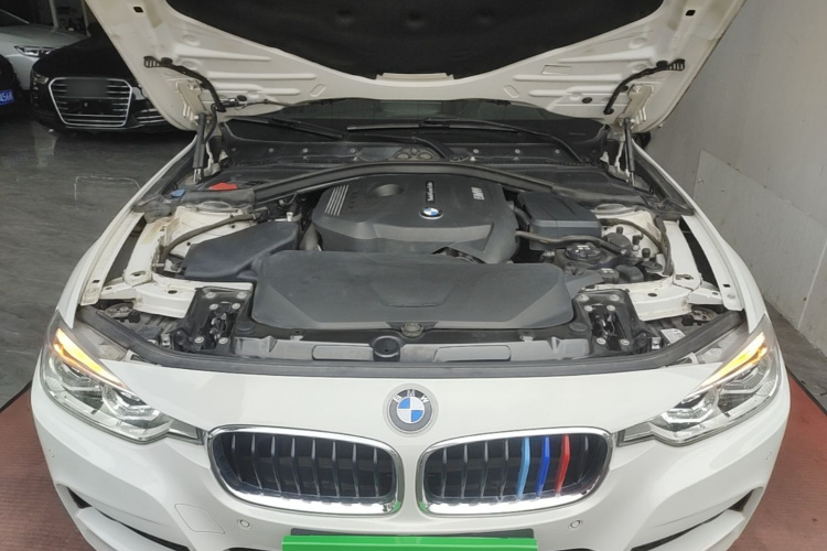 BMW 3 Series 2018 #20 BMW 3 Series 2018 car image #20